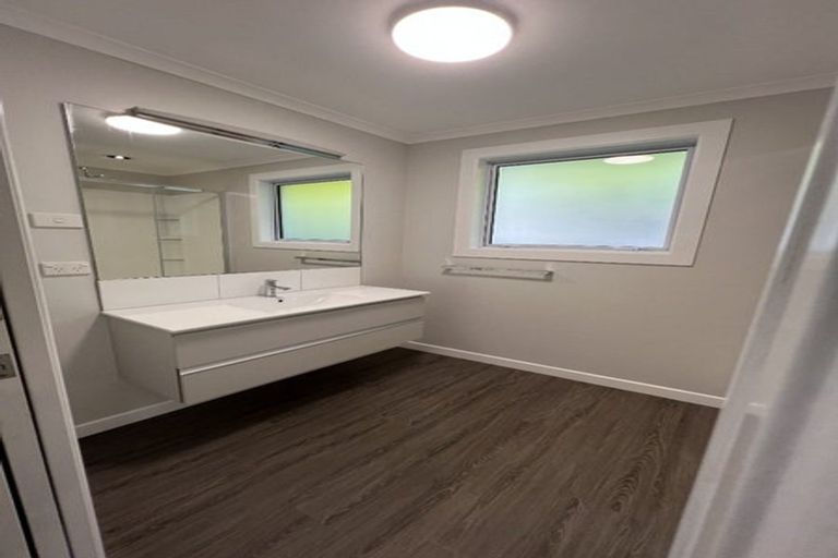 Photo of property in 2 Robert Street, Otatara, Invercargill, 9879