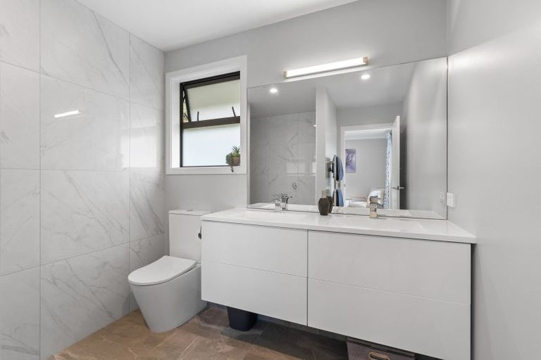 Photo of property in 12 Porokaiwhiri Street, Crofton Downs, Wellington, 6035