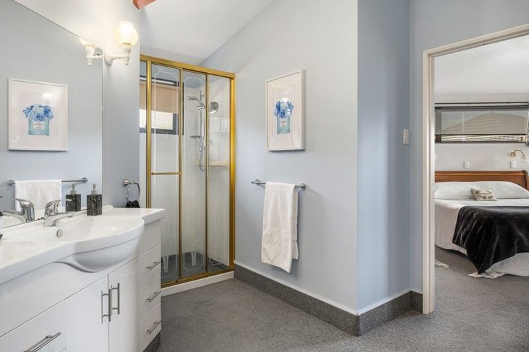 Photo of property in 6 Seaview Crescent, Picton, 7220