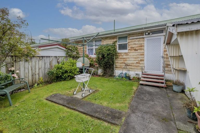 Photo of property in 3/576 Queen Street East, Levin, 5510