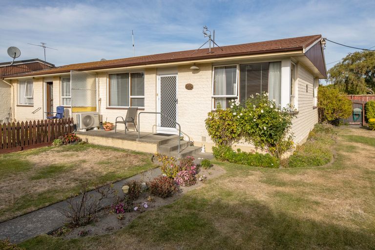 Photo of property in 1/113 Middlepark Road, Sockburn, Christchurch, 8042