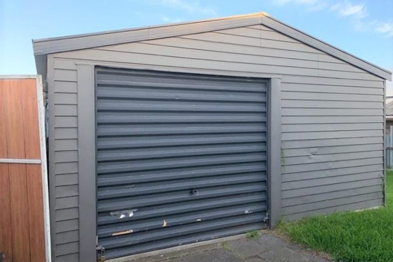 Photo of property in 27 Cross Street, Castlecliff, Whanganui, 4501