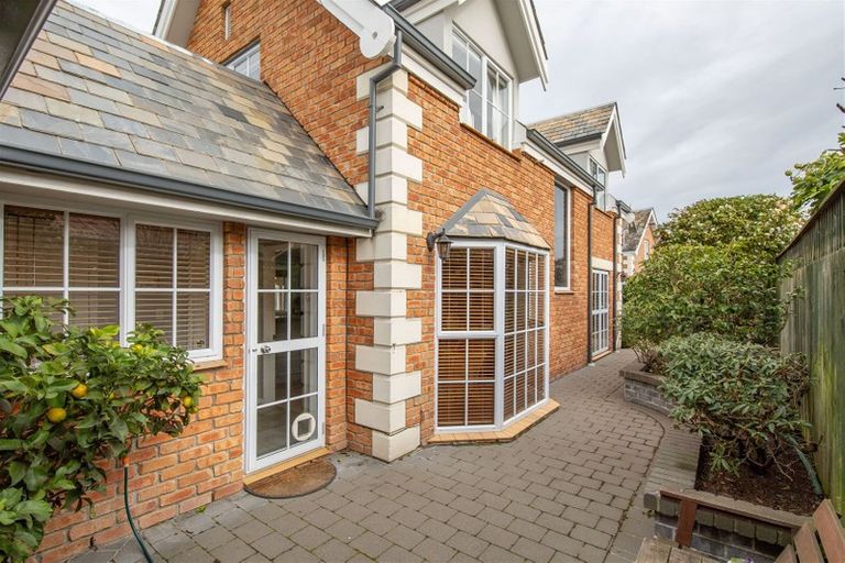 Photo of property in 233b Avonhead Road, Avonhead, Christchurch, 8042