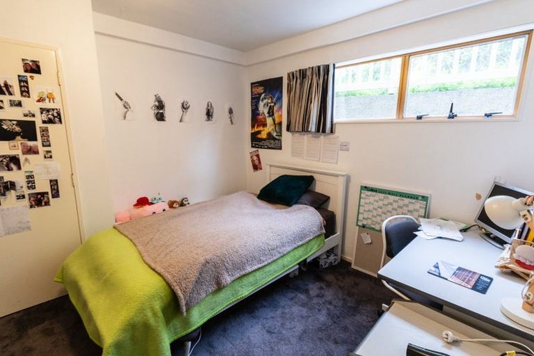 Photo of property in 1 Paddington Grove, Karori, Wellington, 6012