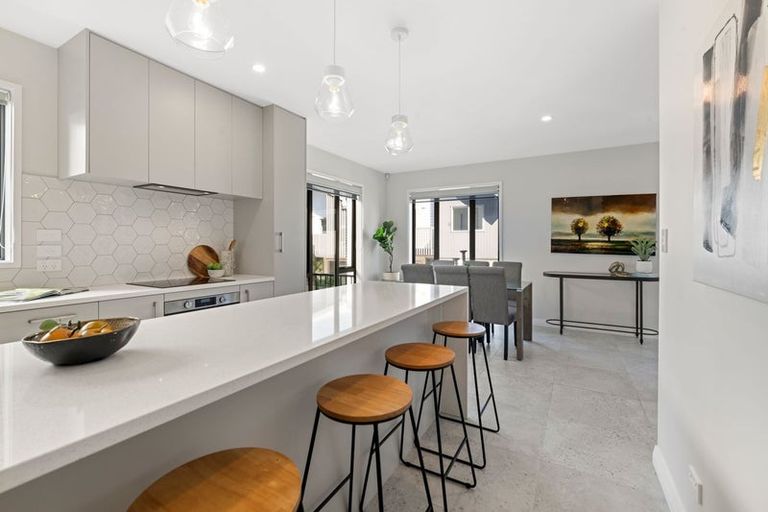 Photo of property in 20a Waterloo Street, Howick, Auckland, 2014