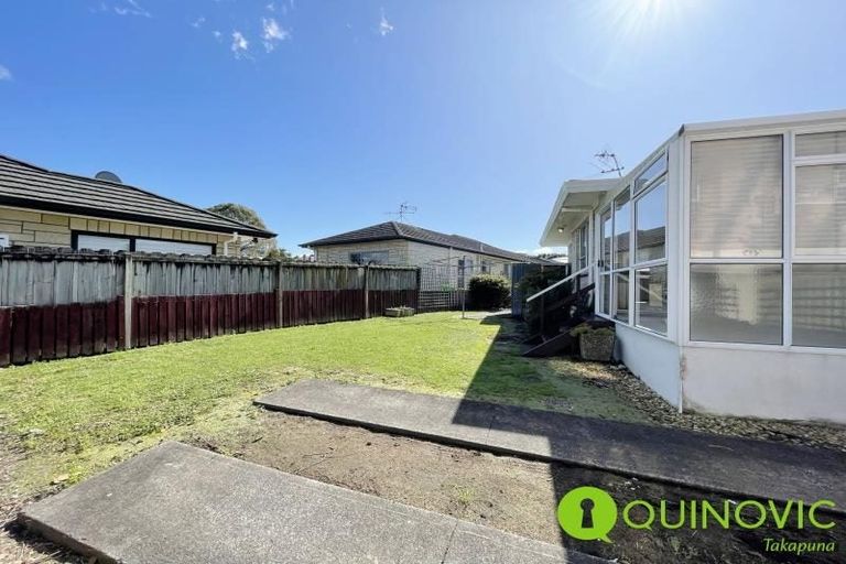 Photo of property in 21 Faith Bullock Place, New Lynn, Auckland, 0600