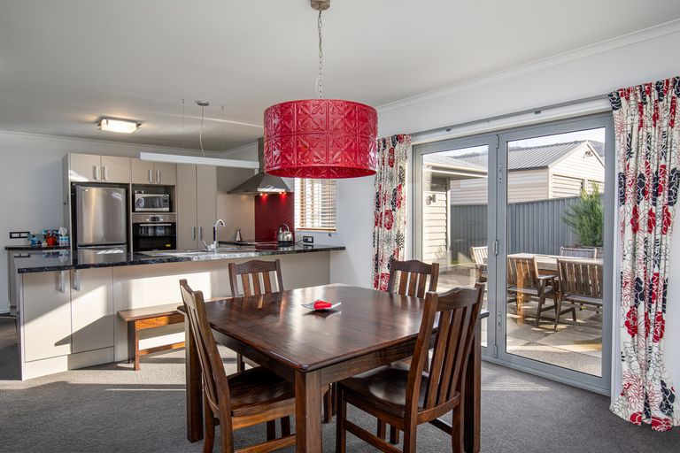 Photo of property in 6 Holdom Place, Clyde, 9330