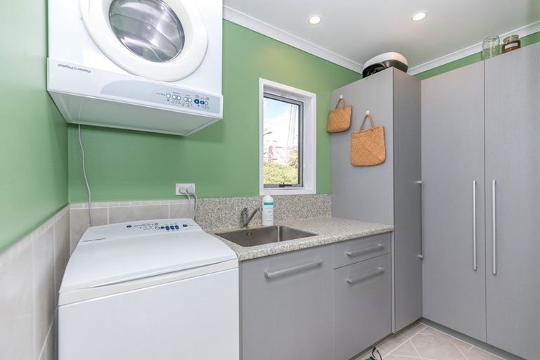 Photo of property in 20 Okupata Road, Oparau, 3878