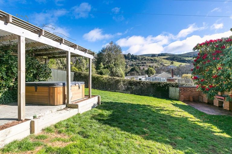 Photo of property in 10 Derwent Street, Helensburgh, Dunedin, 9010