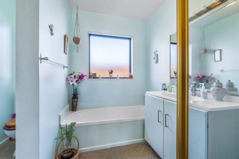 Photo of property in 2/49 Hay Street, Bromley, Christchurch, 8062