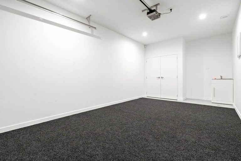 Photo of property in 5e Poto Street, Te Atatu South, Auckland, 0610