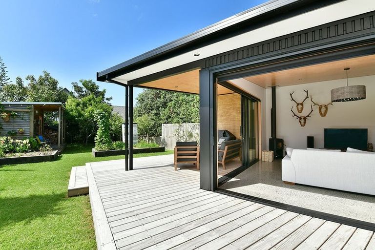 Photo of property in 59 The Circle, Manly, Whangaparaoa, 0930