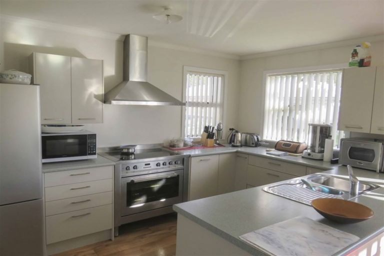 Photo of property in 82 Lothian Crescent, Strathern, Invercargill, 9812