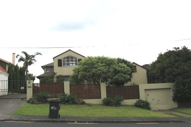 Photo of property in 63 Sylvan Avenue, Northcote, Auckland, 0627