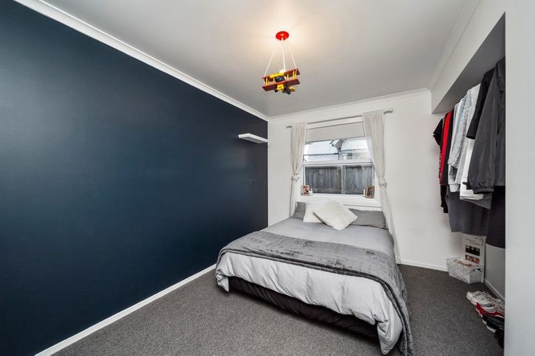 Photo of property in 240 Saint Aubyn Street, New Plymouth, 4310