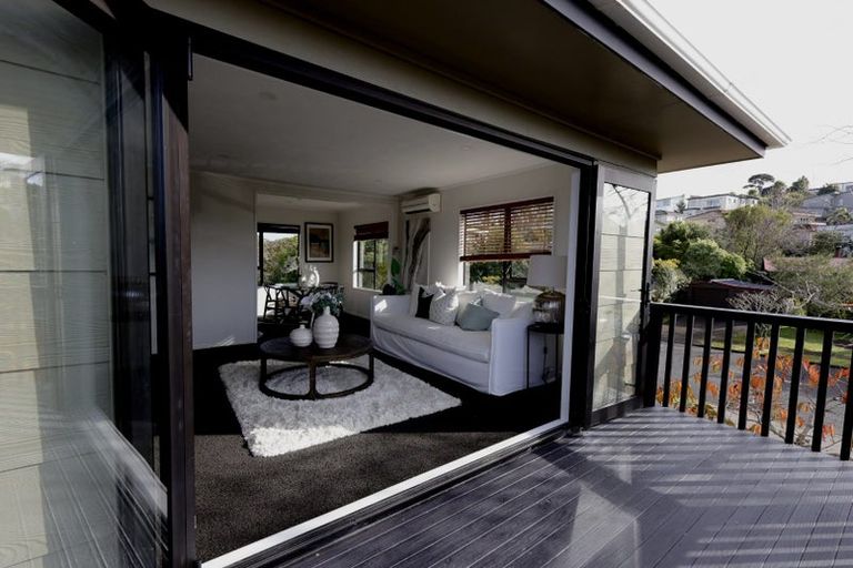 Photo of property in 141 West Harbour Drive, West Harbour, Auckland, 0618