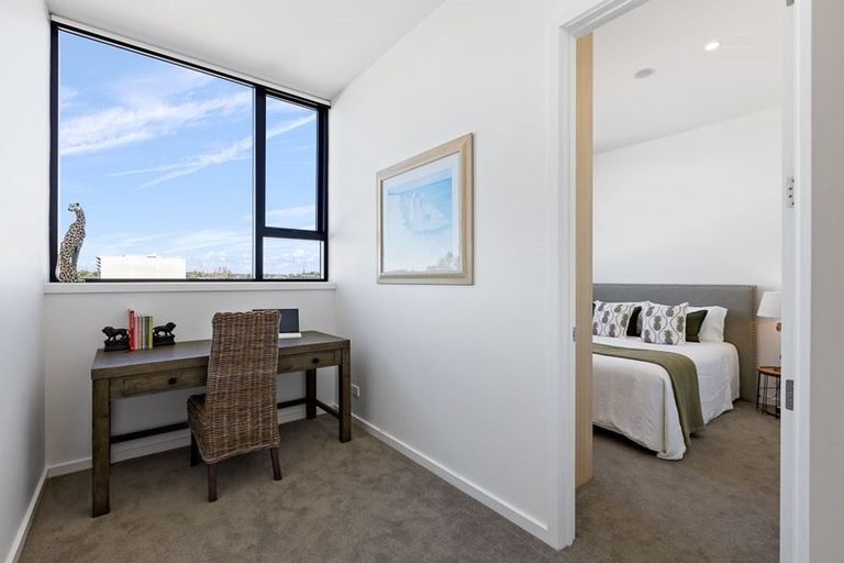 Photo of property in 7/14 Tamariki Avenue, Orewa, 0931