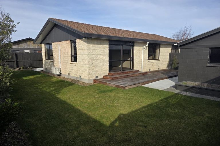 Photo of property in 128a Inwoods Close, Parklands, Christchurch, 8083