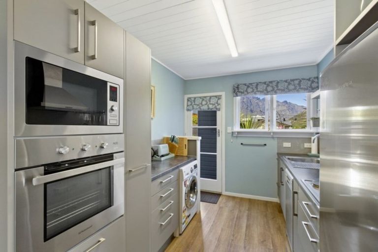 Photo of property in 22 Lake Avenue, Frankton, Queenstown, 9300