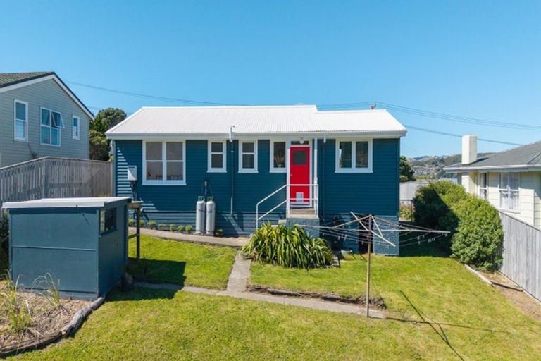 Photo of property in 38 Piko Street, Titahi Bay, Porirua, 5022