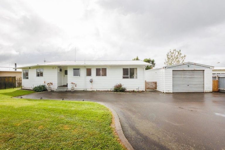 Photo of property in 12 Capri Place, Awapuni, Palmerston North, 4412