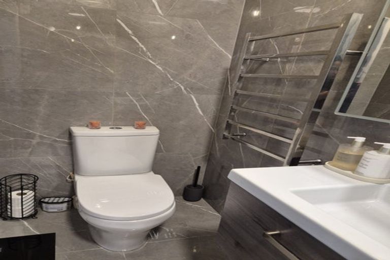 Photo of property in 15 Portland Crescent, Thorndon, Wellington, 6011