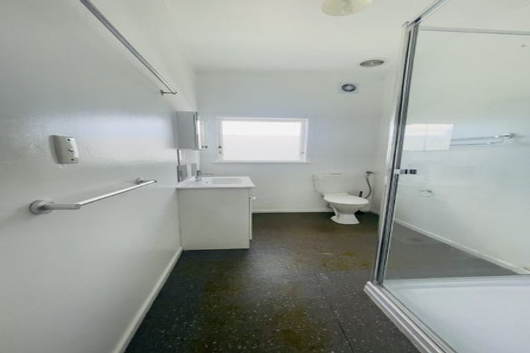 Photo of property in 12 Tahi Terrace, Glen Eden, Auckland, 0602