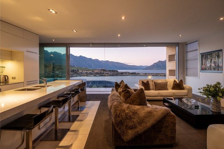 Photo of property in 74 Panorama Terrace, Queenstown, 9300