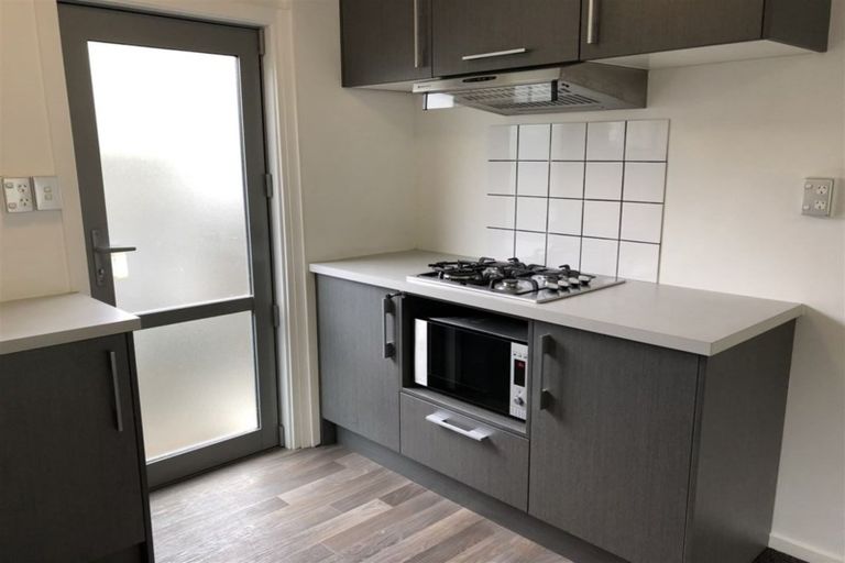 Photo of property in 1/1 Angle Street, Picton, 7220