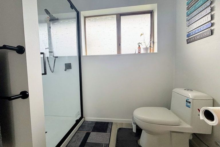 Photo of property in 1/13 Royal Arch Place, Rosehill, Papakura, 2113