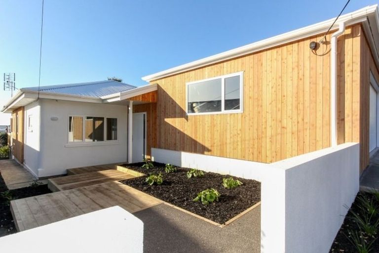 Photo of property in 125 Pendarves Street, New Plymouth, 4312