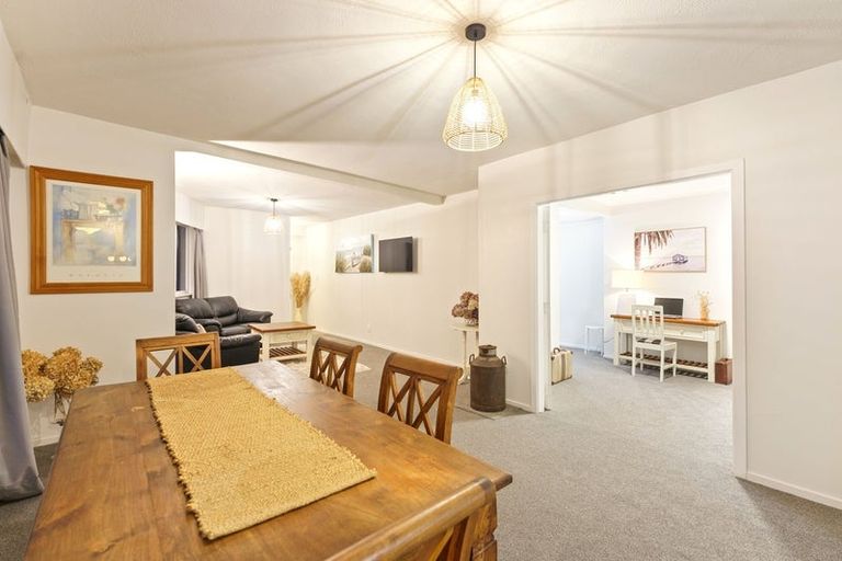 Photo of property in 30 Ruru Street, Waikanae, 5036