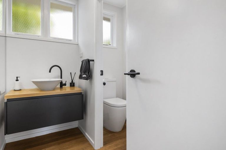 Photo of property in 77 Easther Crescent, Kew, Dunedin, 9012