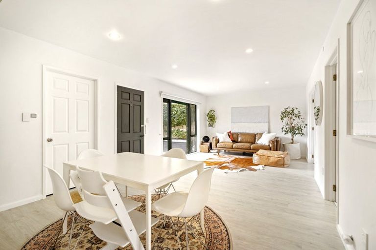 Photo of property in 3/52 Taharoto Road, Takapuna, Auckland, 0622