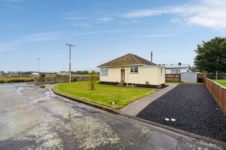 Photo of property in 1 Saunders Road, Mosgiel, 9092