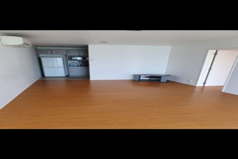 Photo of property in 23a Laurina Road, Sunnynook, Auckland, 0620