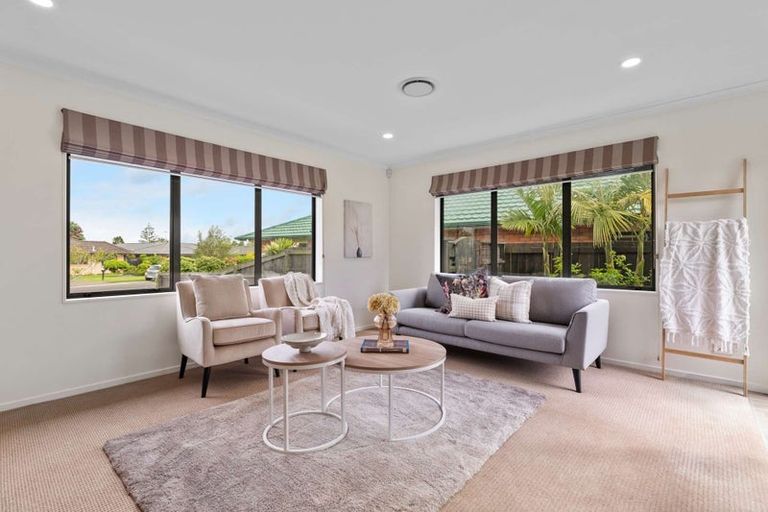 Photo of property in 7 Wroxton Place, Waiuku, 2123