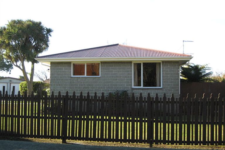 Photo of property in 22 Harling Avenue, Hillmorton, Christchurch, 8025