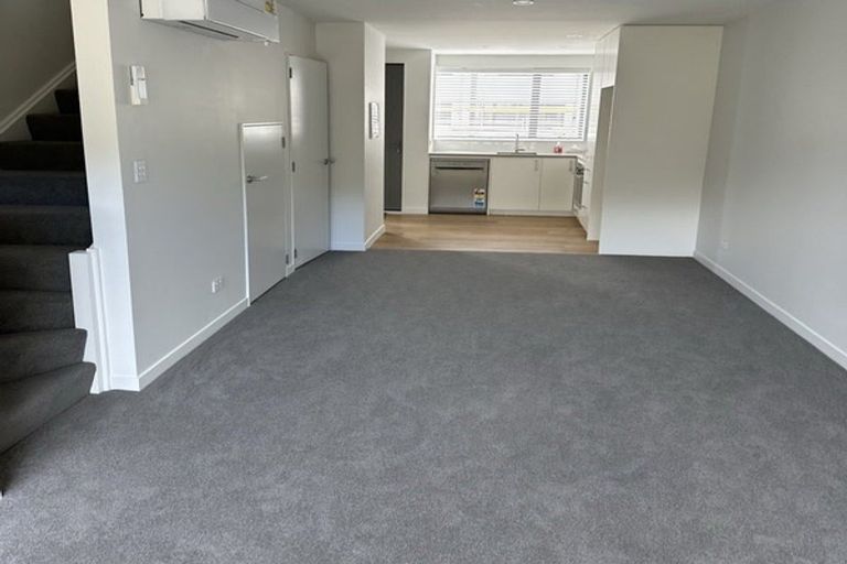 Photo of property in 56 Ara Paiwhenua, Tawa, Wellington, 5028