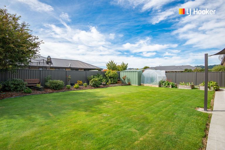 Photo of property in 12 Centre Street, Mosgiel, 9024