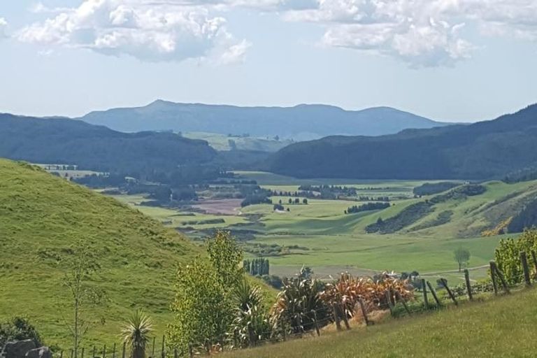 Photo of property in 207 Forest Road, Oruanui, Taupo, 3384