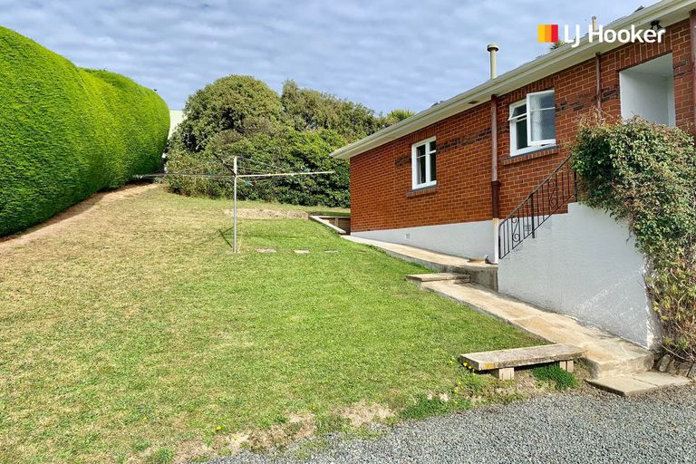 Photo of property in 1 Jane Street, Macandrew Bay, Dunedin, 9014