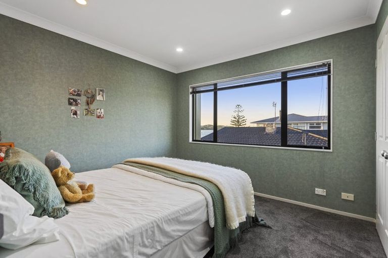 Photo of property in 14 The Parade, Bucklands Beach, Auckland, 2012