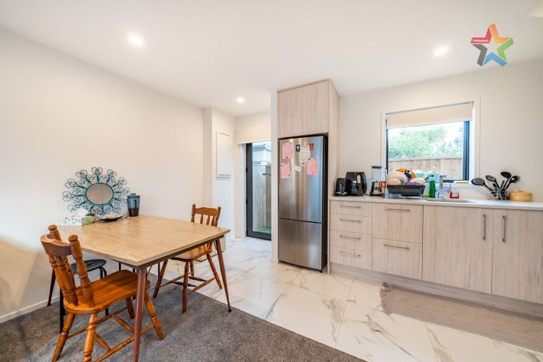 Photo of property in 2/123 Cambridge Terrace, Fairfield, Lower Hutt, 5011