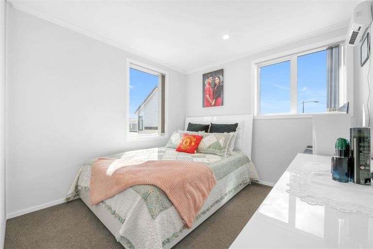 Photo of property in 50 Kauri Heart Avenue, Takanini, 2112