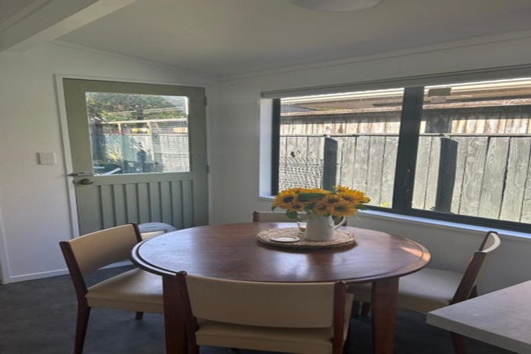 Photo of property in 142 Victoria Avenue, Hokowhitu, Palmerston North, 4410