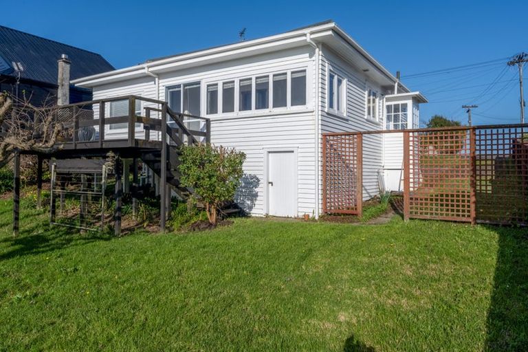 Photo of property in 92 Mellons Bay Road, Mellons Bay, Auckland, 2014