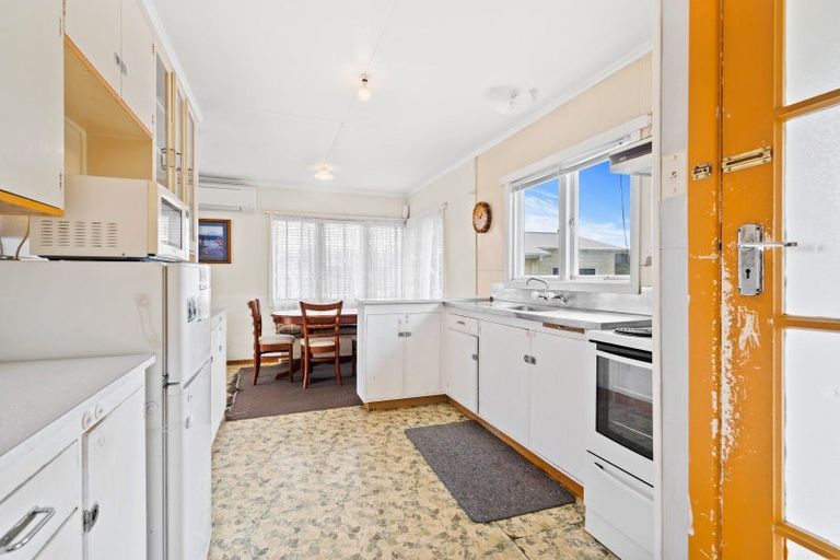 Photo of property in 37 Montgomery Avenue, Onerahi, Whangarei, 0110