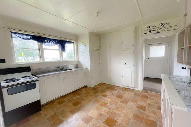 Photo of property in 19 Carson Street, Castlecliff, Whanganui, 4501