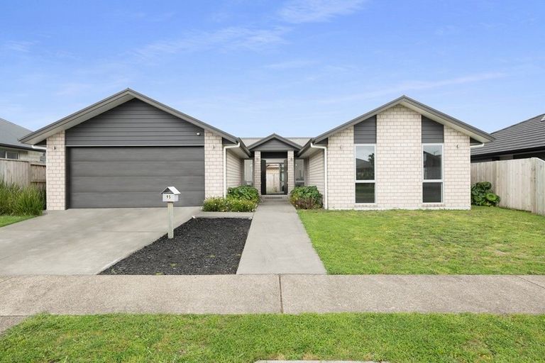 Photo of property in 95 Puhirake Crescent, Pyes Pa, Tauranga, 3112